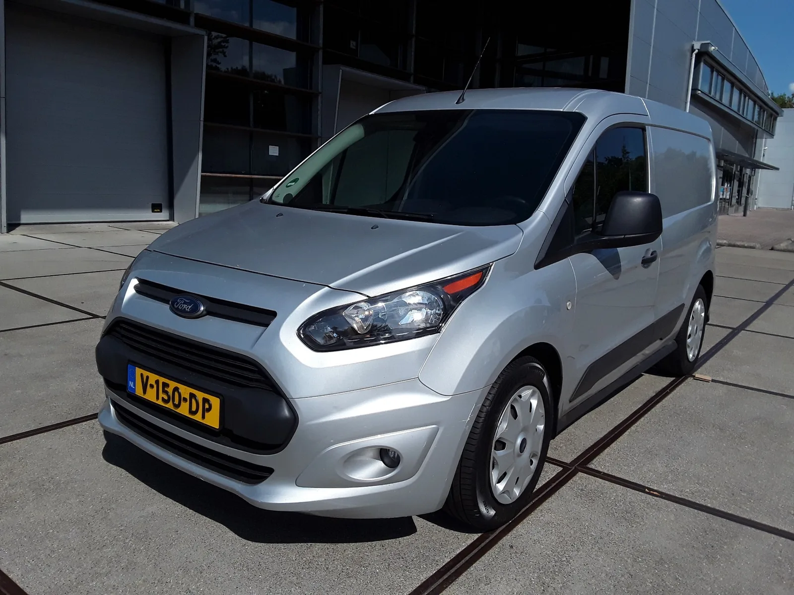 Ford Transit Connect (2017) — foto 1