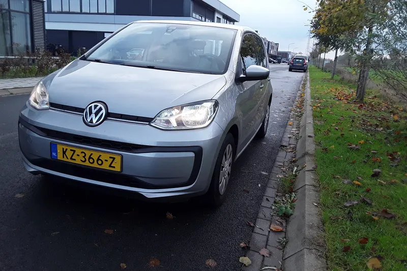 Volkswagen Up! (2016)