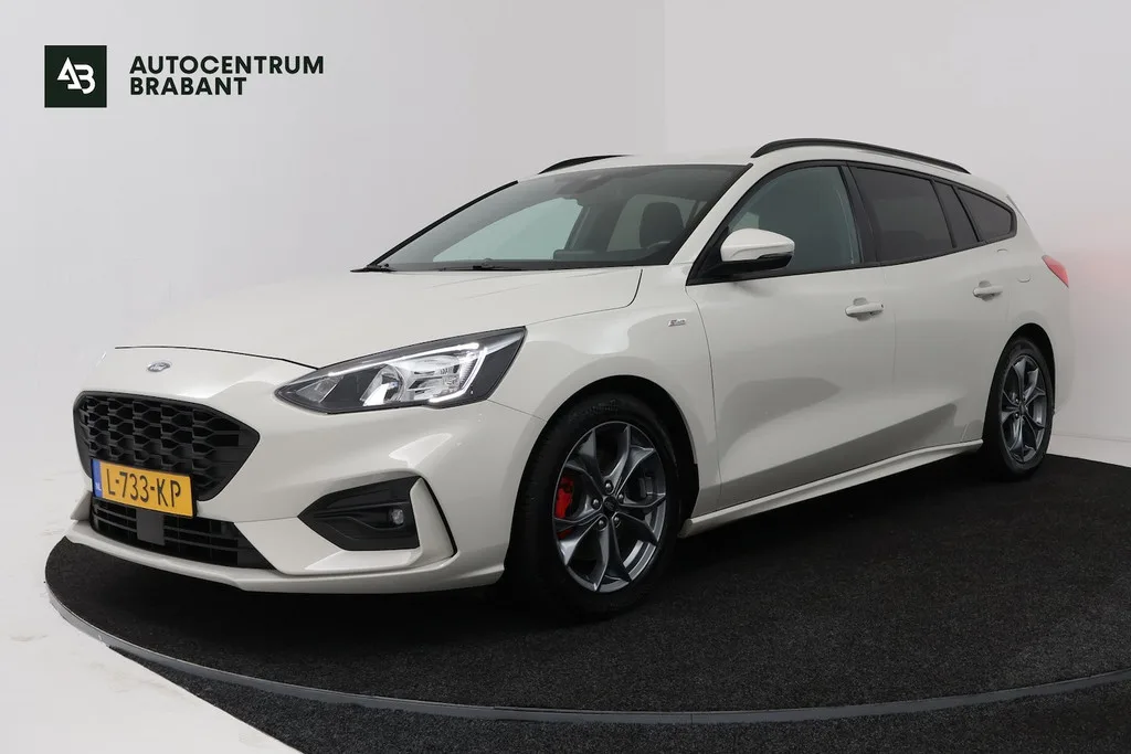Ford Focus (2021) — foto 1
