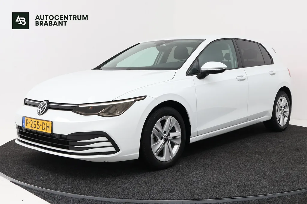 Volkswagen Golf (2020) — foto 1