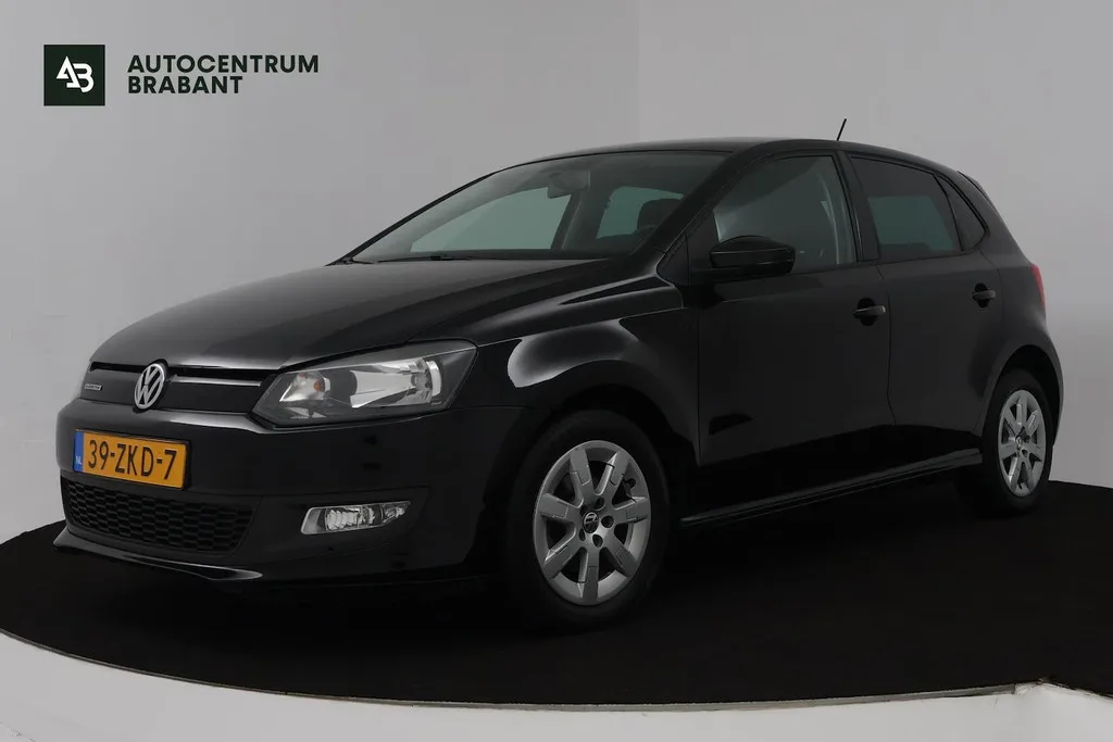 Volkswagen Polo (2012) — foto 1