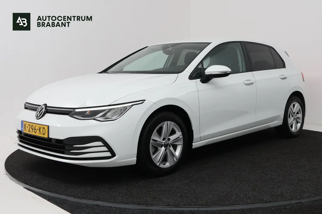 Volkswagen Golf (2021) — foto 1