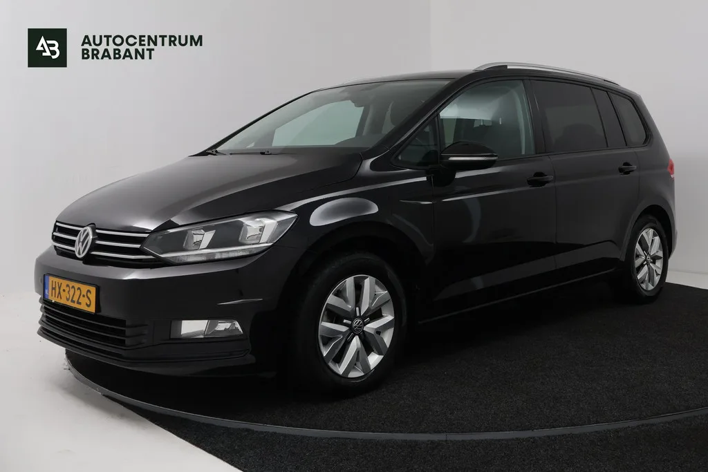 Volkswagen Touran (2016) — foto 1