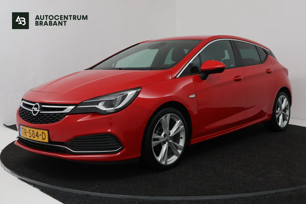 Opel Astra (2018) — foto 1