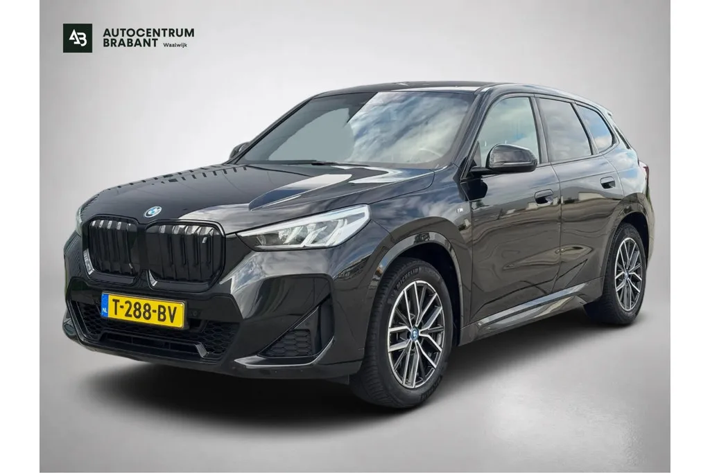 BMW iX1 (2023) — foto 1