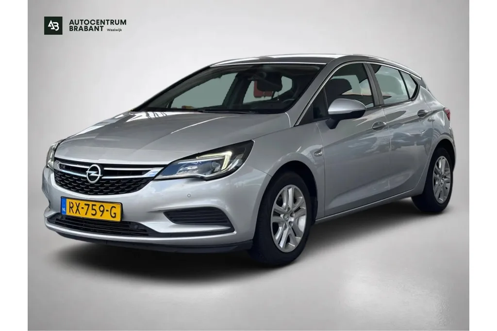 Opel Astra (2018) — foto 1