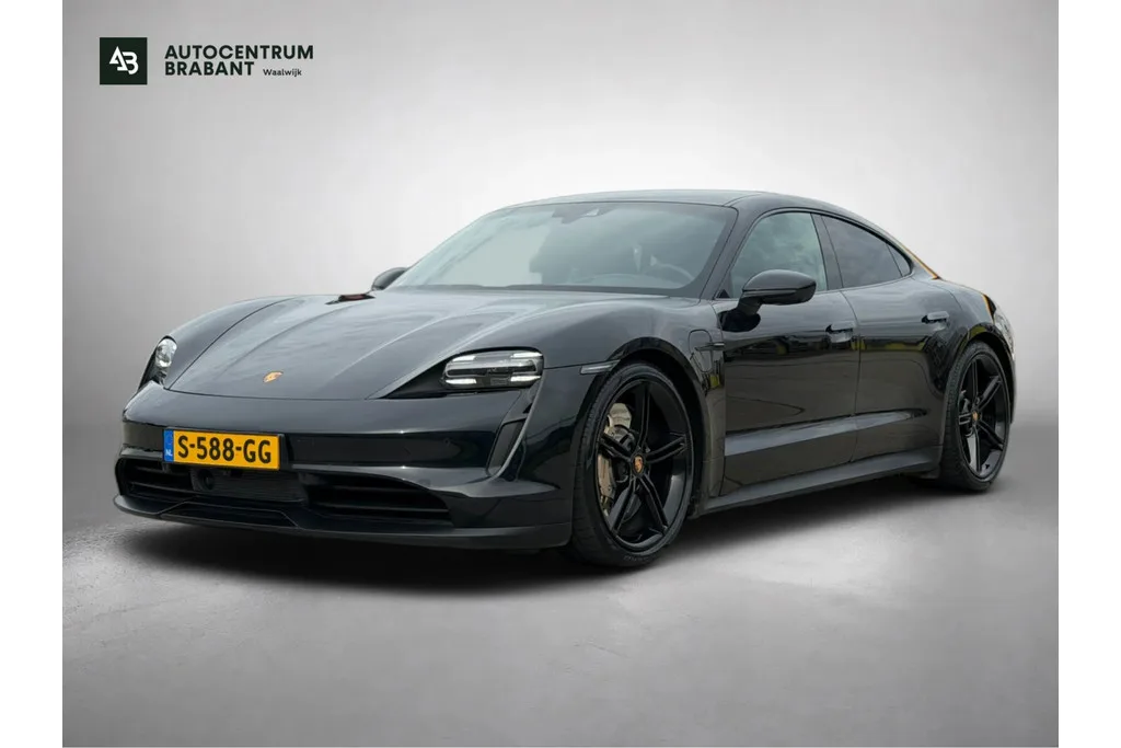 Porsche Taycan (2023) — foto 1