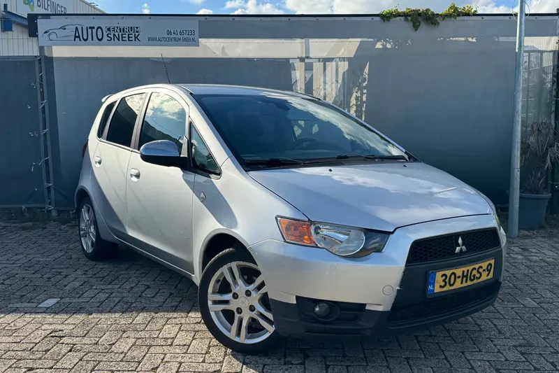 Mitsubishi Colt (2008)