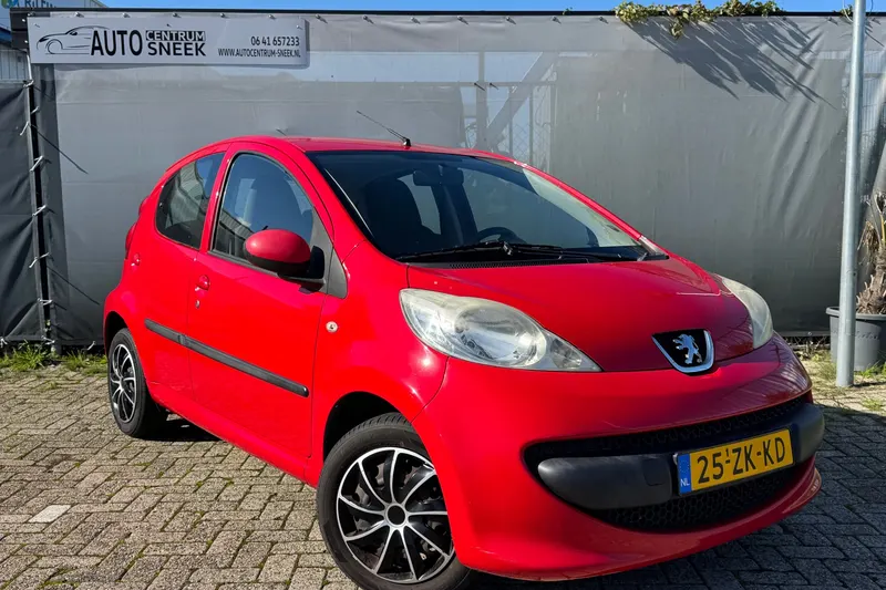 Peugeot 107 (2008)