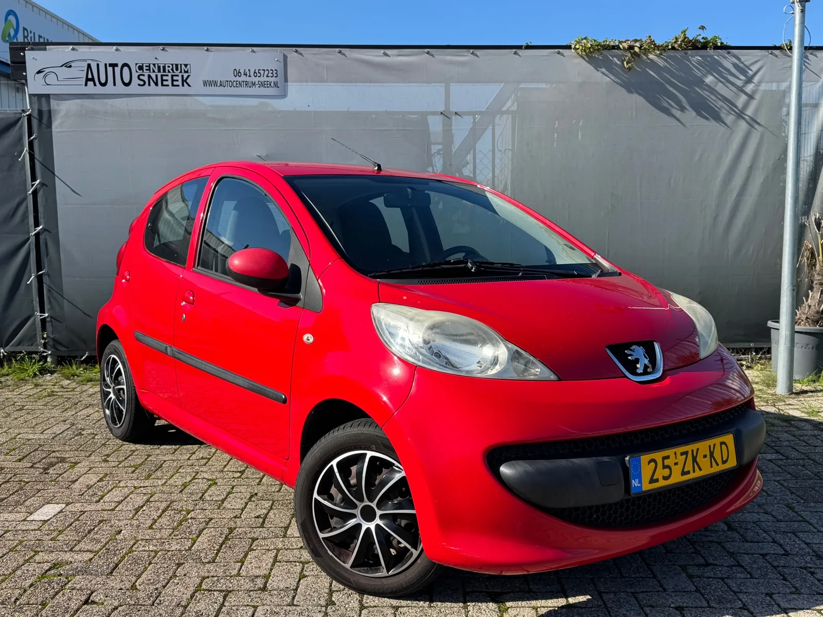 Peugeot 107 (2008) — foto 1