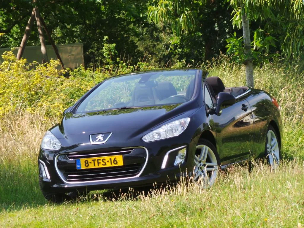 Peugeot 308 (2013) — foto 1