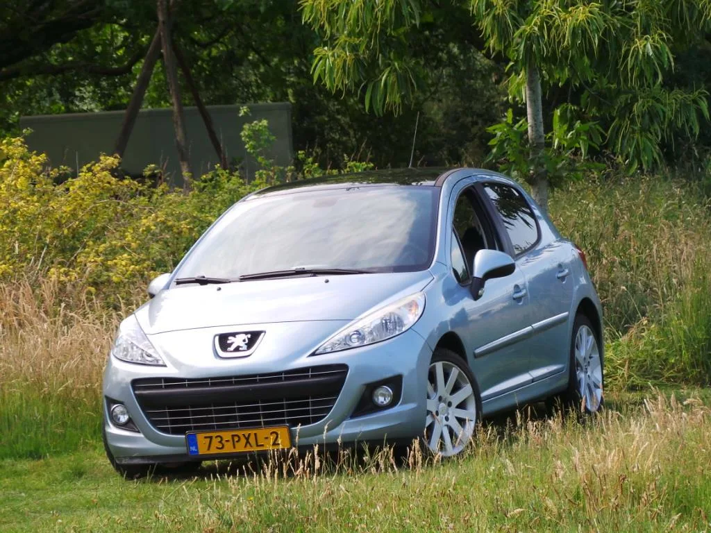 Peugeot 207 (2011) — foto 1