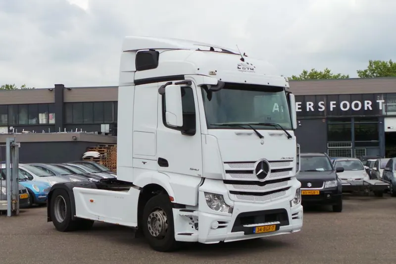 Mercedes-Benz Actros (2015)