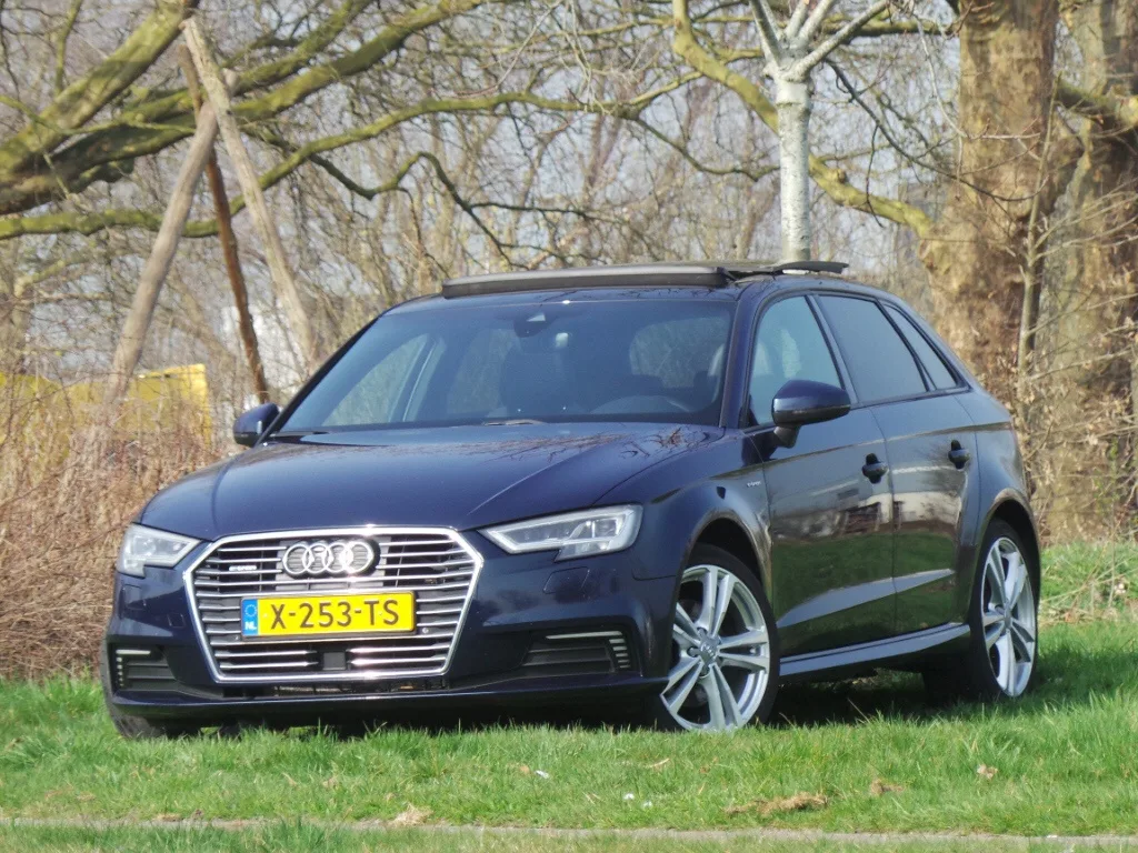 Audi A3 (2017) — foto 1
