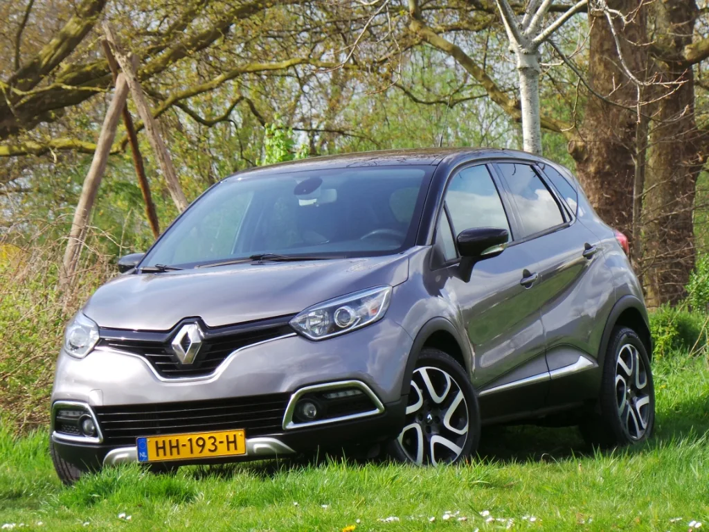 Renault Captur (2015) — foto 1