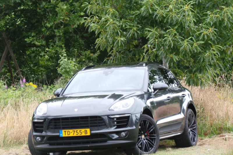 Porsche Macan (2018)