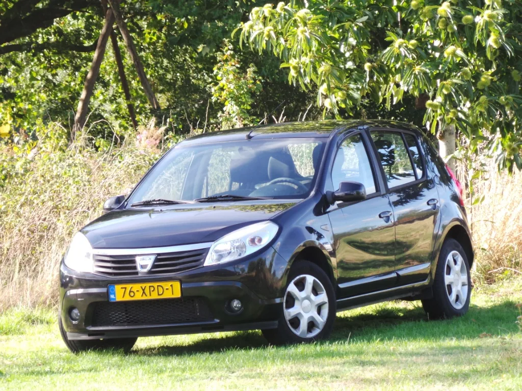 Dacia Sandero (2012) — foto 1