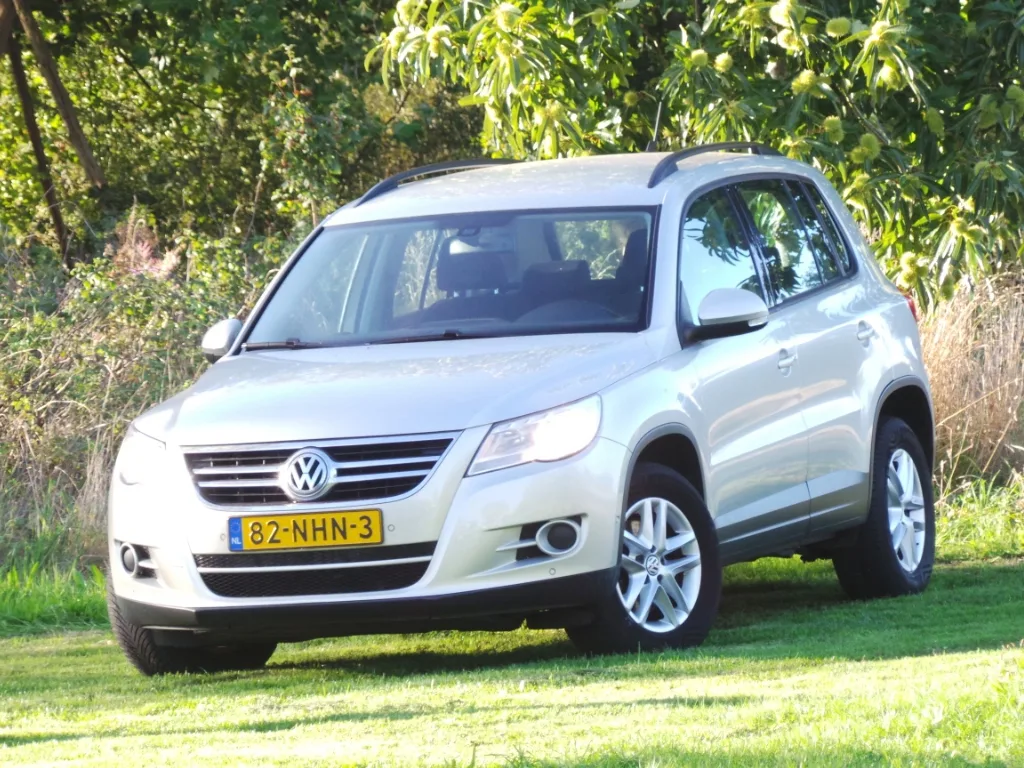 Volkswagen Tiguan (2010) — foto 1