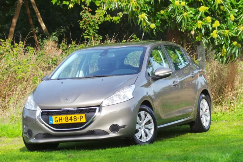 Peugeot 208 (2014)