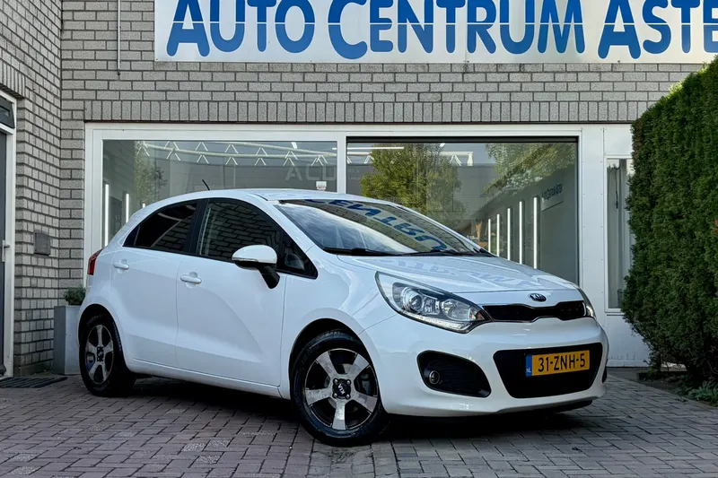 Kia Rio (2013)