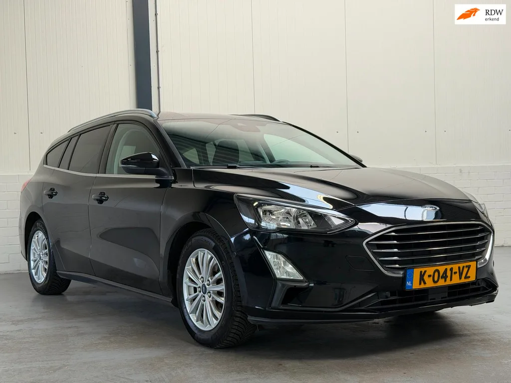Ford Focus (2020) — foto 1