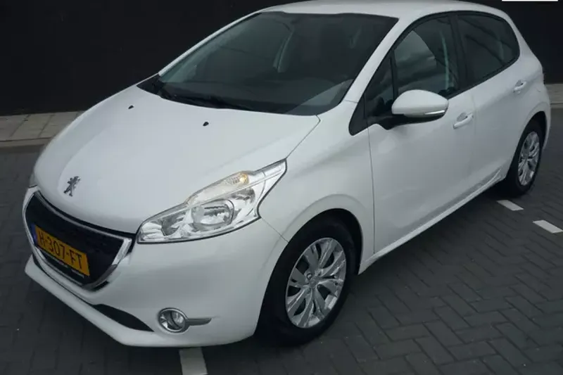 Peugeot 208 (2014)