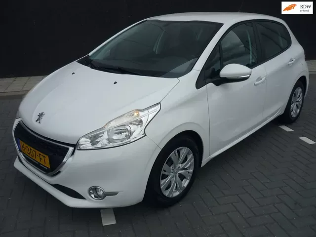 Peugeot 208 (2014) — foto 1