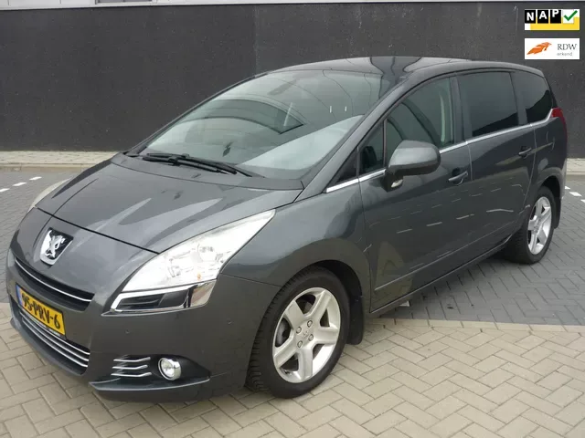 Peugeot 5008 (2011) — foto 1