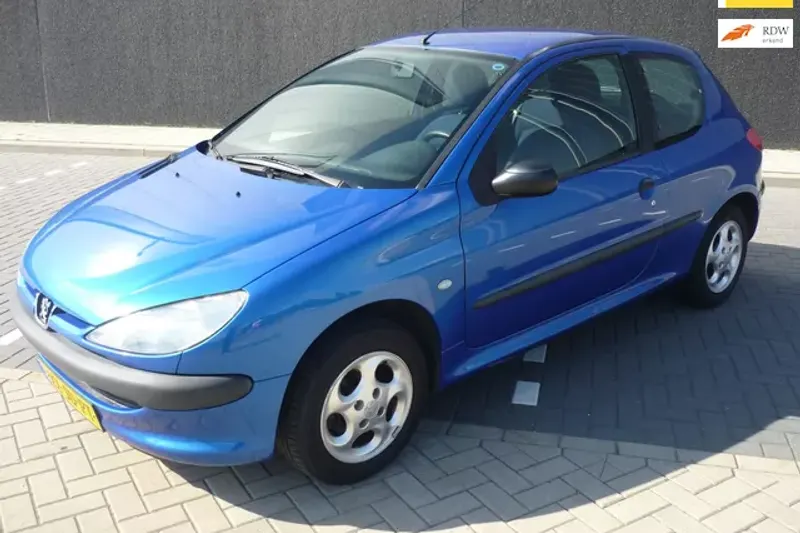 Peugeot 206 (2002)