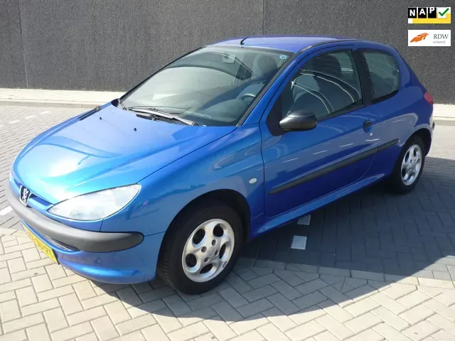 Peugeot 206 (2002) — foto 1