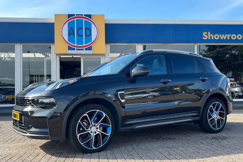 Lynk & Co 01 (2023)