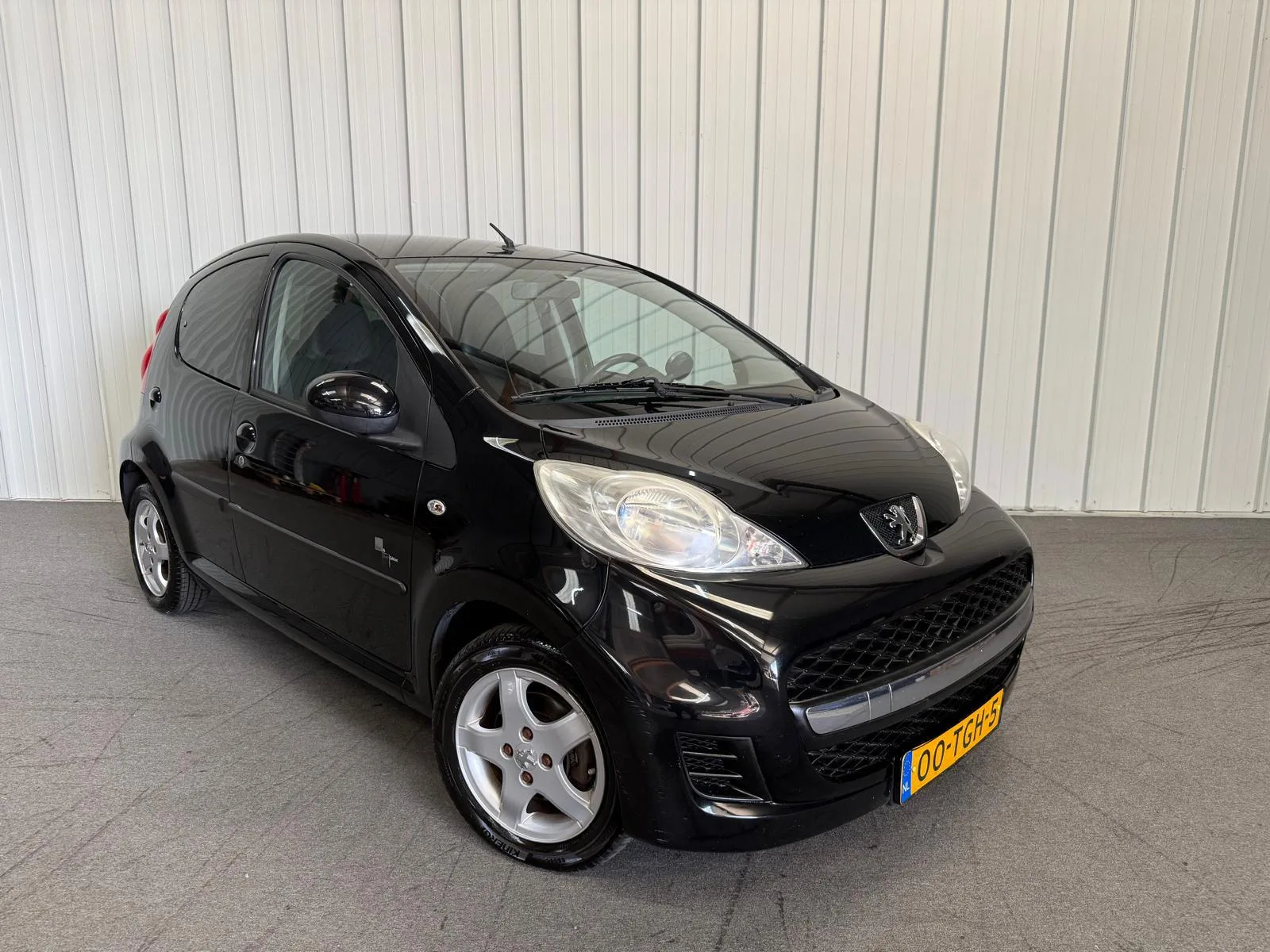 Peugeot 107 (2012) — foto 1