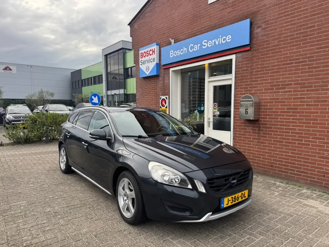 Volvo V60 (2011) — foto 1