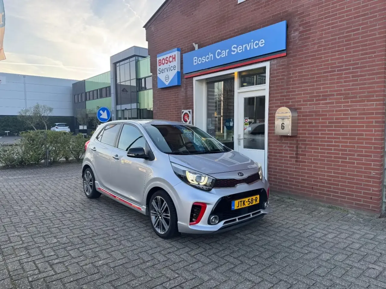 Kia Picanto (2018) — foto 1