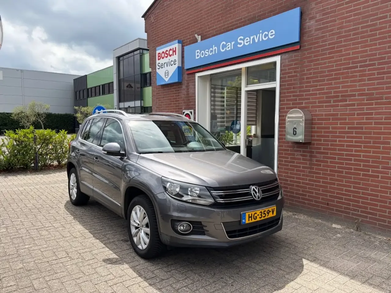 Volkswagen Tiguan (2012) — foto 1
