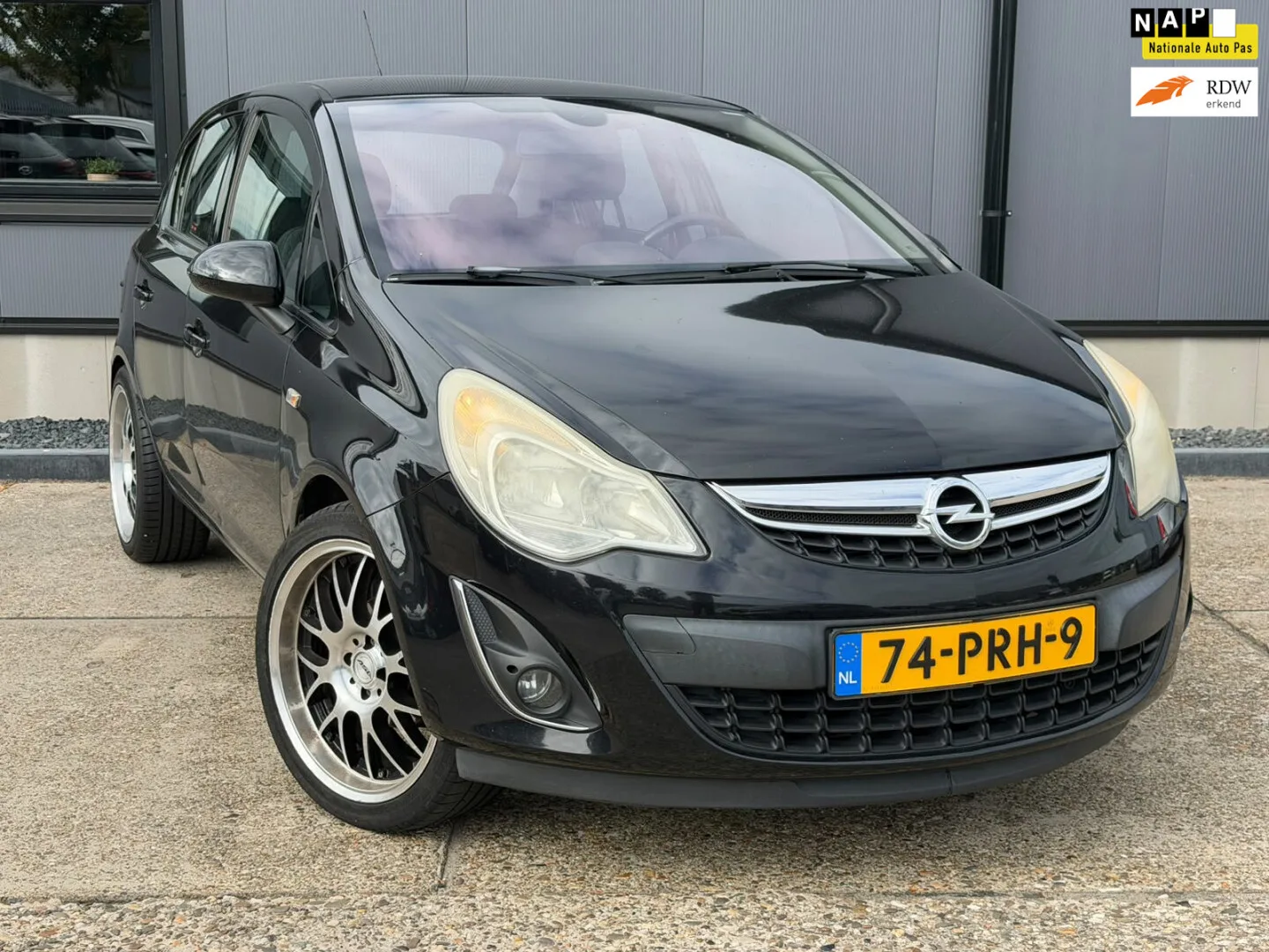 Opel Corsa (2011) — foto 1