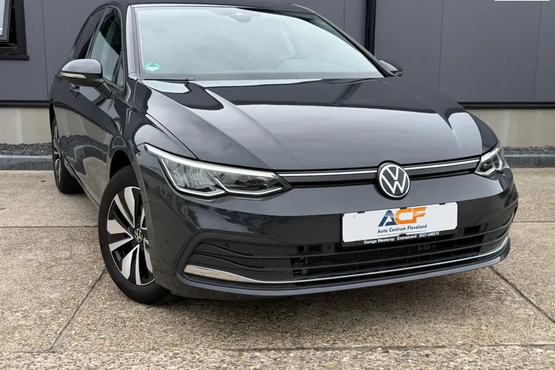 Volkswagen Golf (2024)