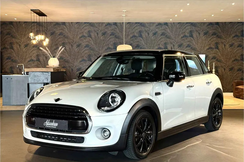 MINI Cooper (2021)
