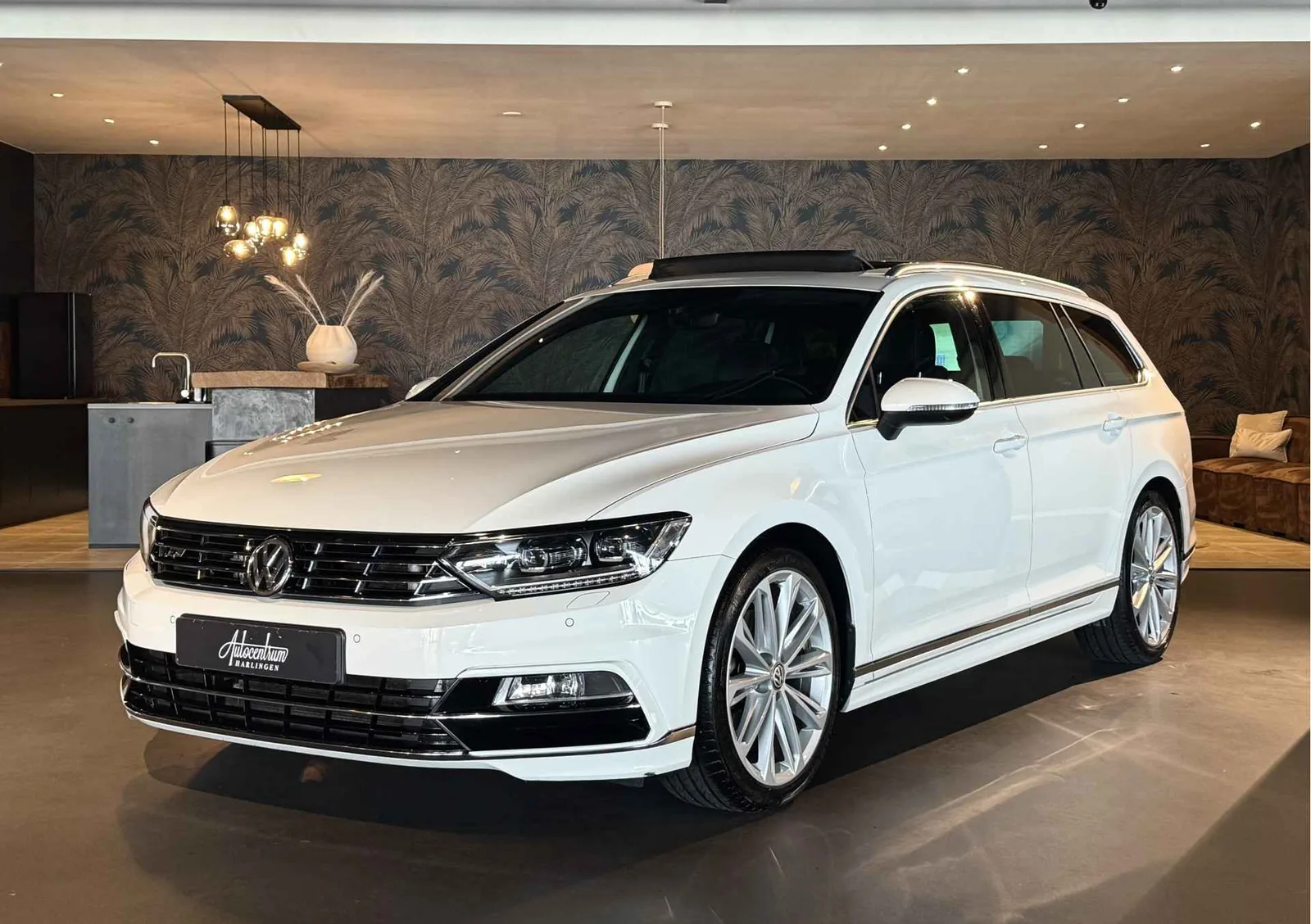 Volkswagen Passat (2019) — foto 1