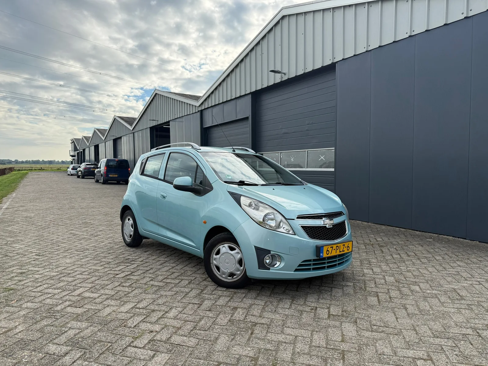 Chevrolet Spark (2011) — foto 1