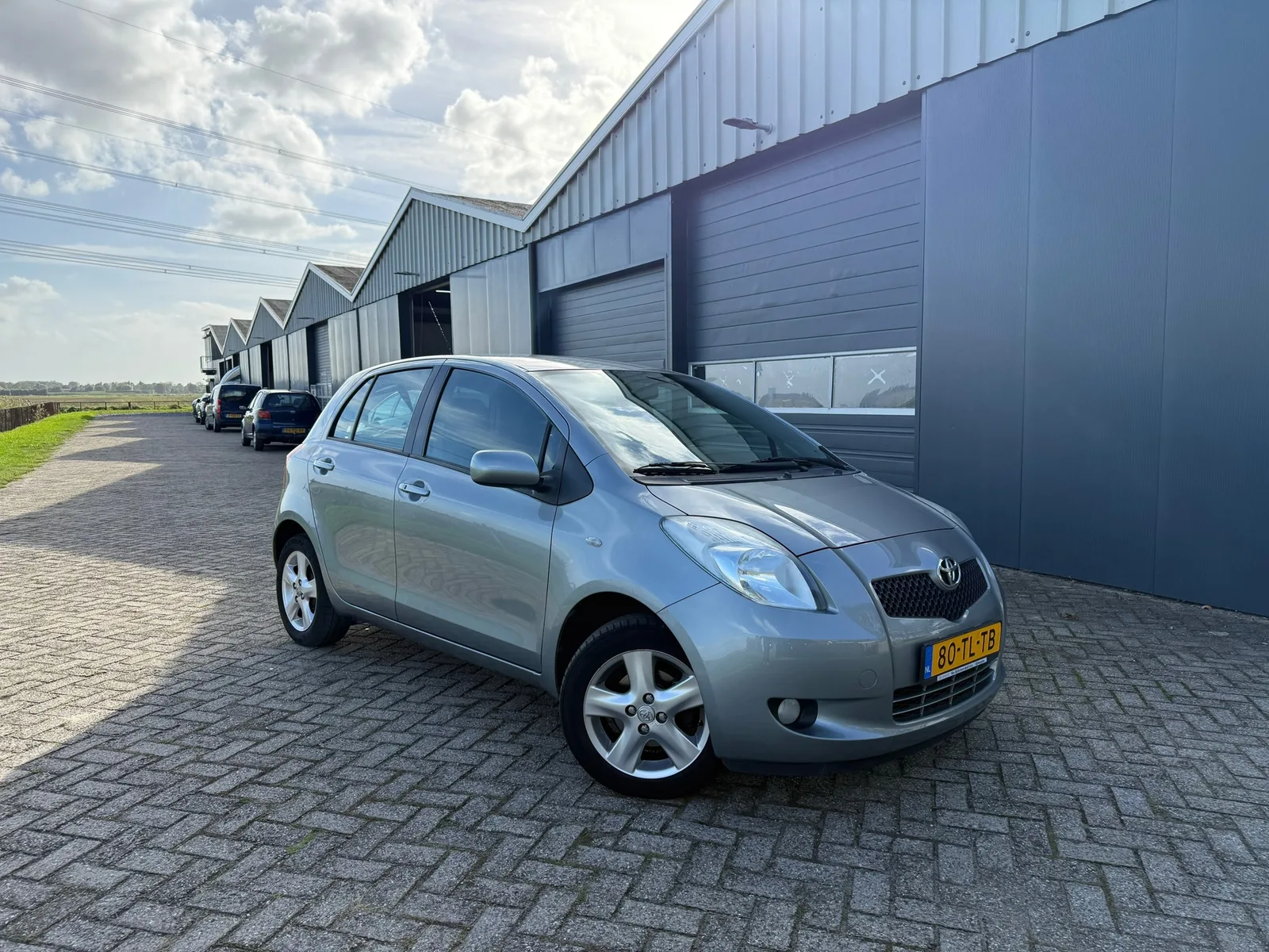 Toyota Yaris (2006) — foto 1