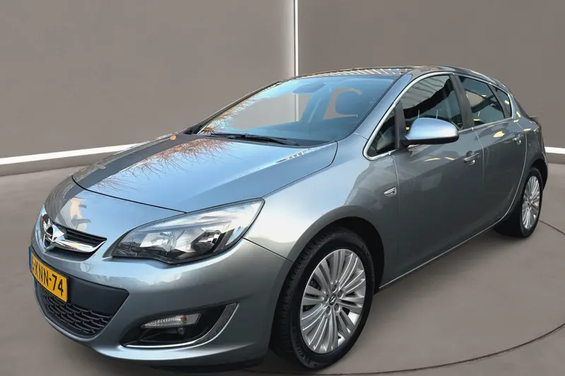 Opel Astra (2013)