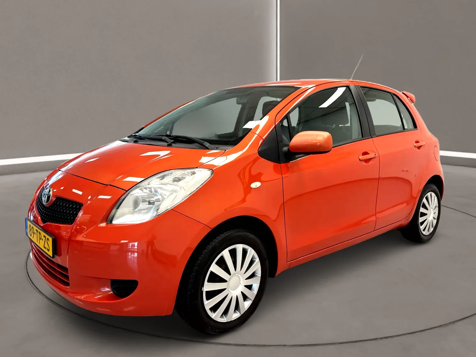Toyota Yaris (2007) — foto 1