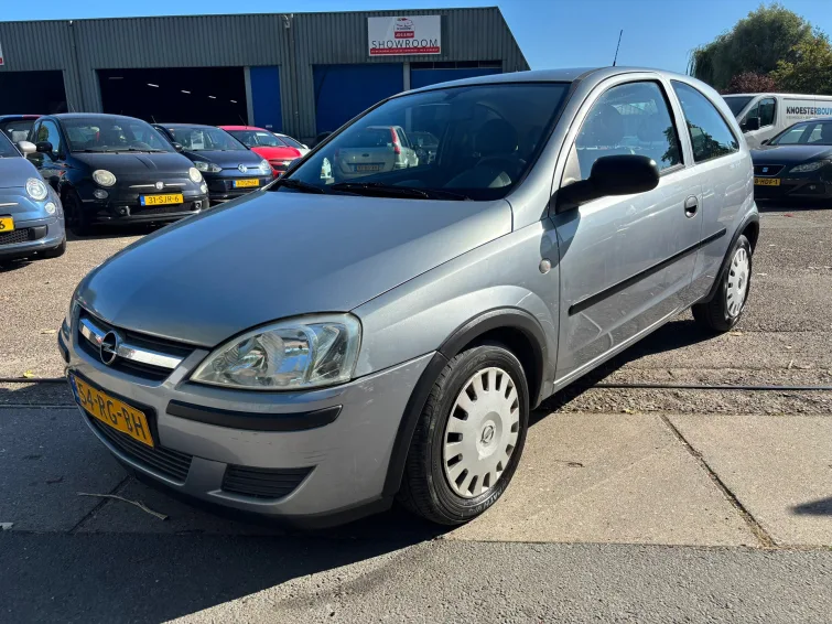 Opel Corsa (2005) — foto 1