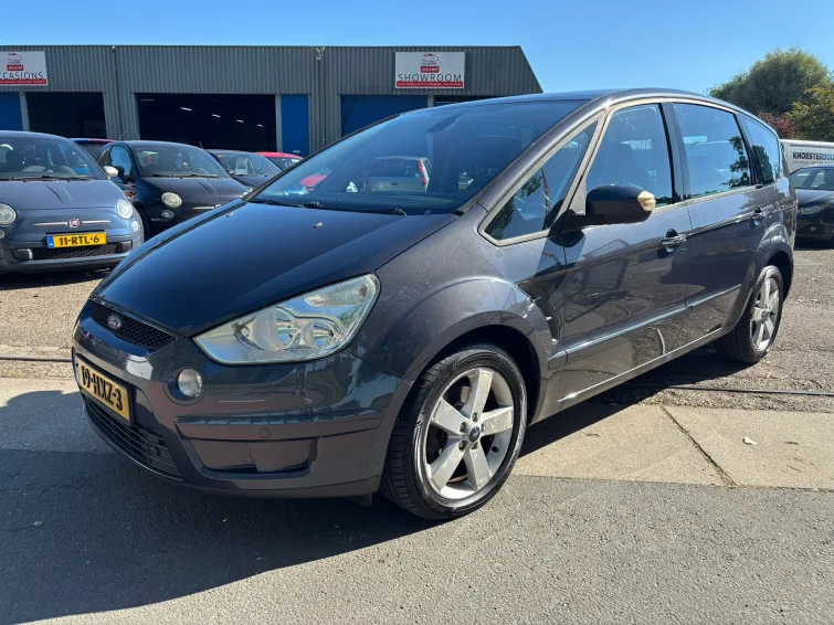 Ford S-Max (2009) — foto 1
