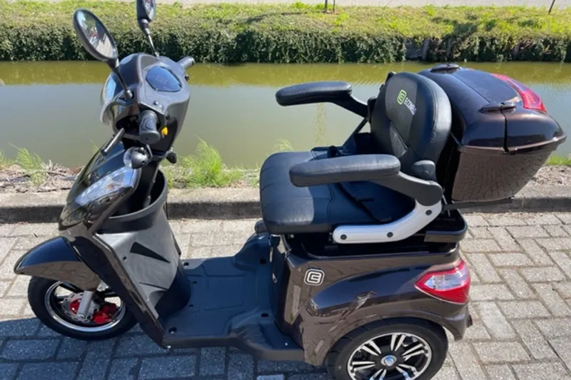 Econelo S1000 de nieuwste moderne en luxe scooter voor iedereen (2026)
