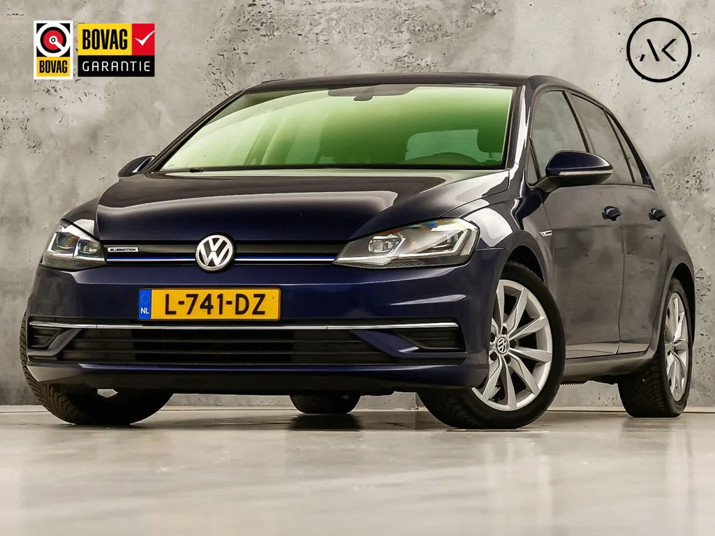 Volkswagen Golf (2019) — foto 1