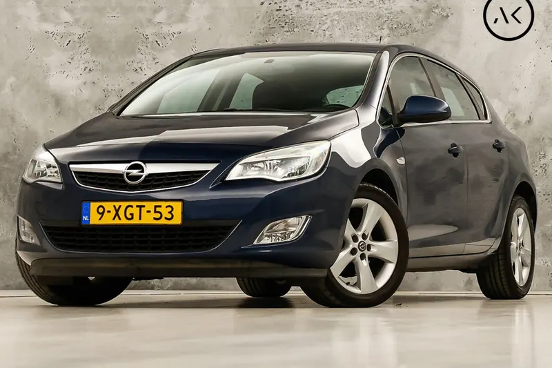 Opel Astra (2012)