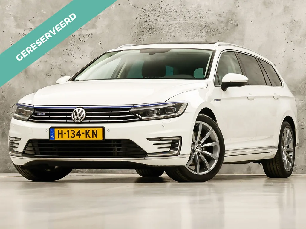 Volkswagen Passat (2016) — foto 1