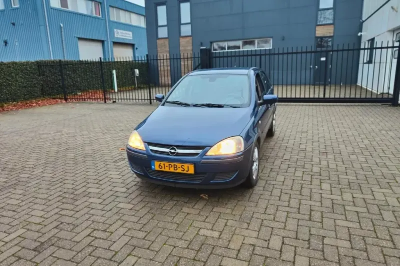 Opel Corsa (2004)